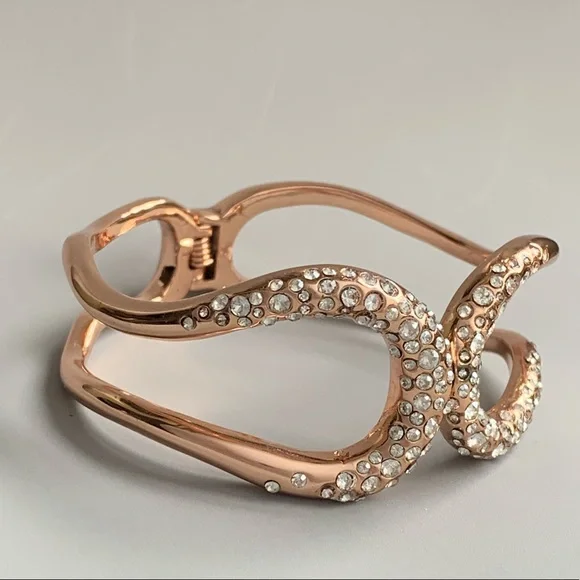 ALEXIS BITTAR • Rose Gold Miss Havisham Hinged Crystal Dusted Bangle Bracelet - Picture 4 of 9